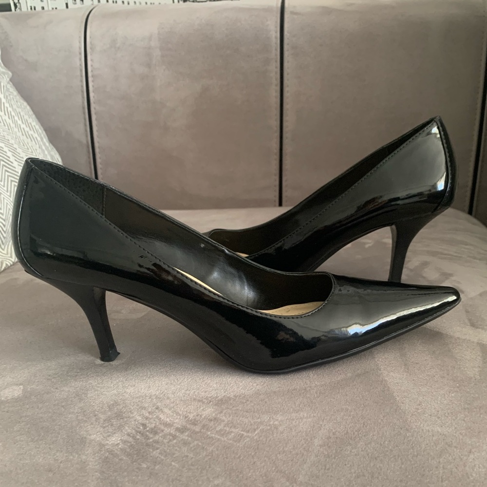 Calvin Klein Black Patent Leather Pumps size 9.5